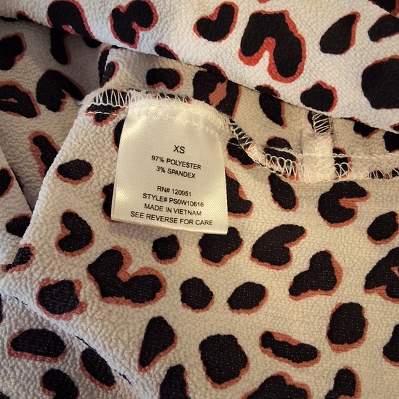 💥SALE💥Hippie Rose, XS, Animal Print Criss Cross Bottom - Picture 6 of 9